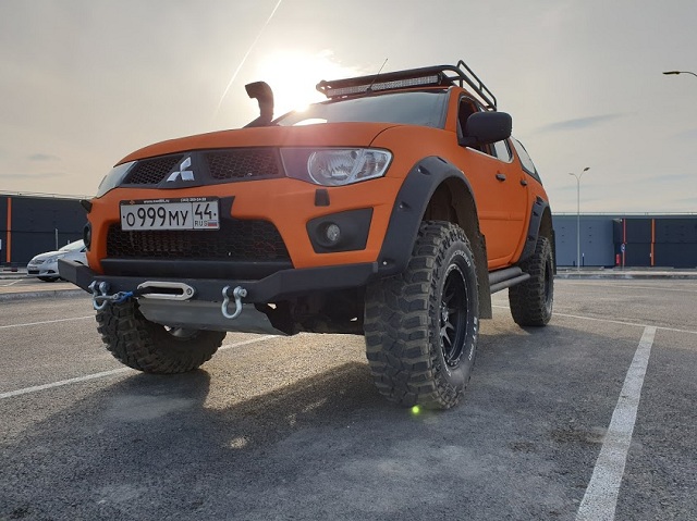 Mitsubishi L200 MT 35 "Апельсин"