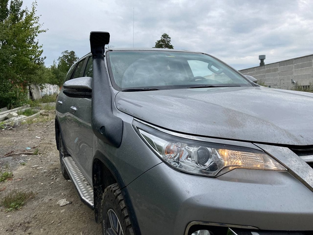 Toyota Fortuner AT 31"