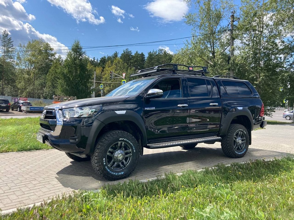 Toyota Hilux Black Onyx 2021 AT 32"