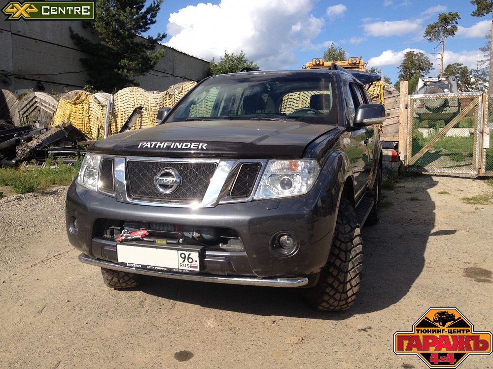 Nissan Pathfinder MT 32"