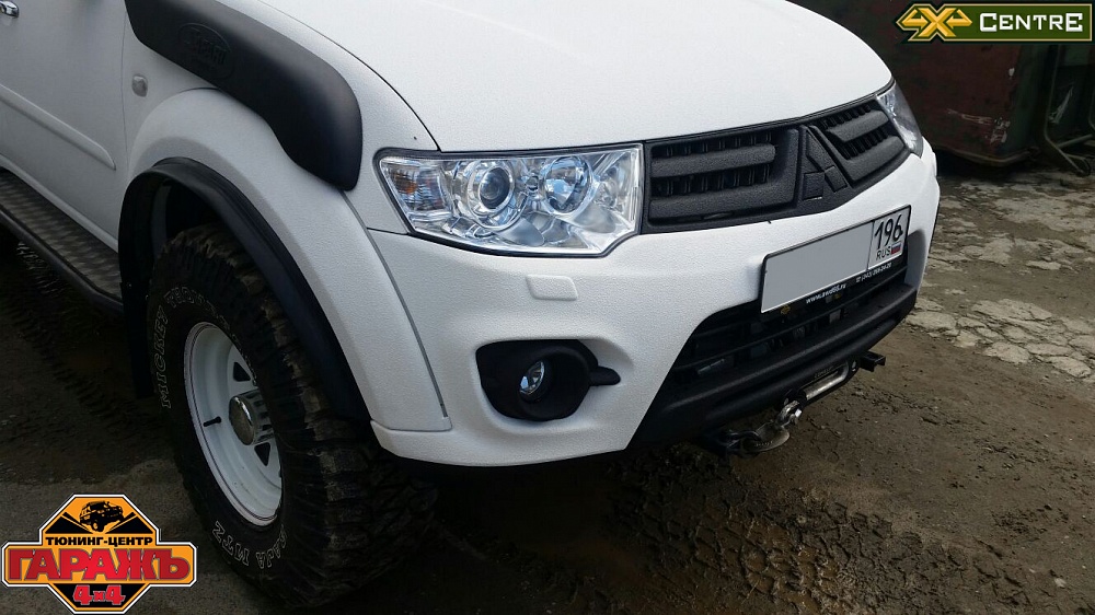 Mitsubishi Pajero Sport MT 32"