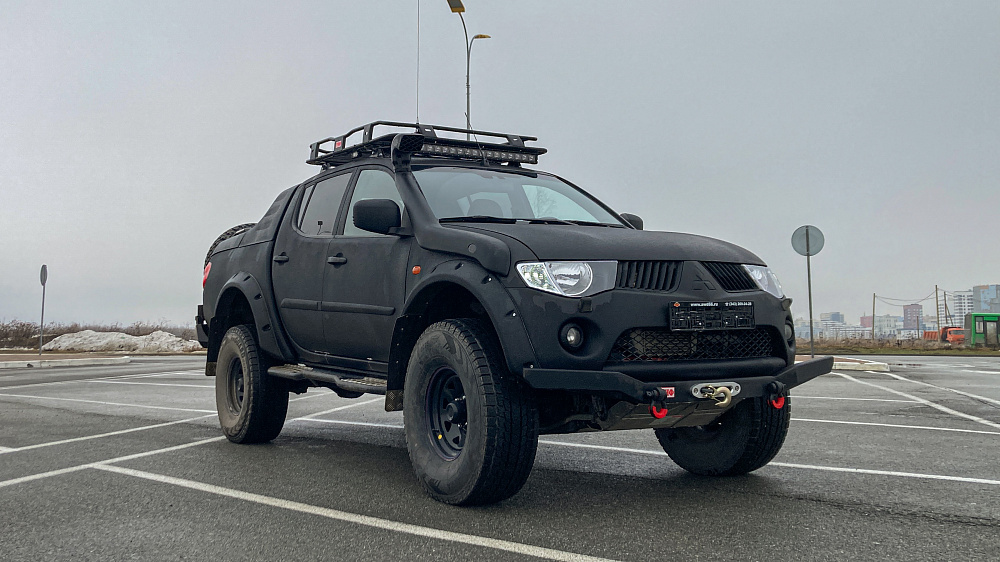 Mitsubishi L200 MT 35" 