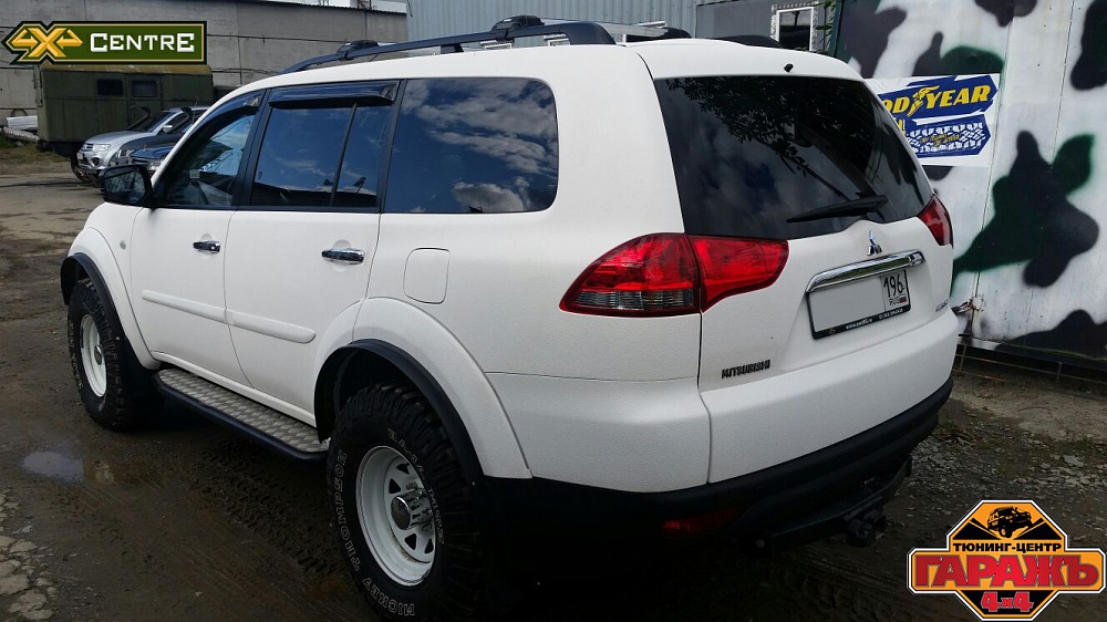 Mitsubishi Pajero Sport MT 32"