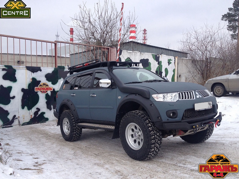 Mitsubishi Pajero Sport MT 35''