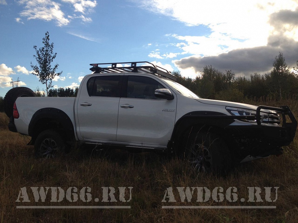 Toyota HiLux 2017 MT 33''