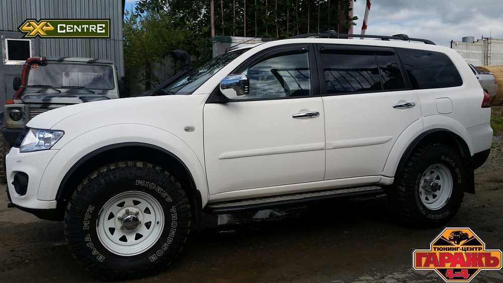 Mitsubishi Pajero Sport MT 32"